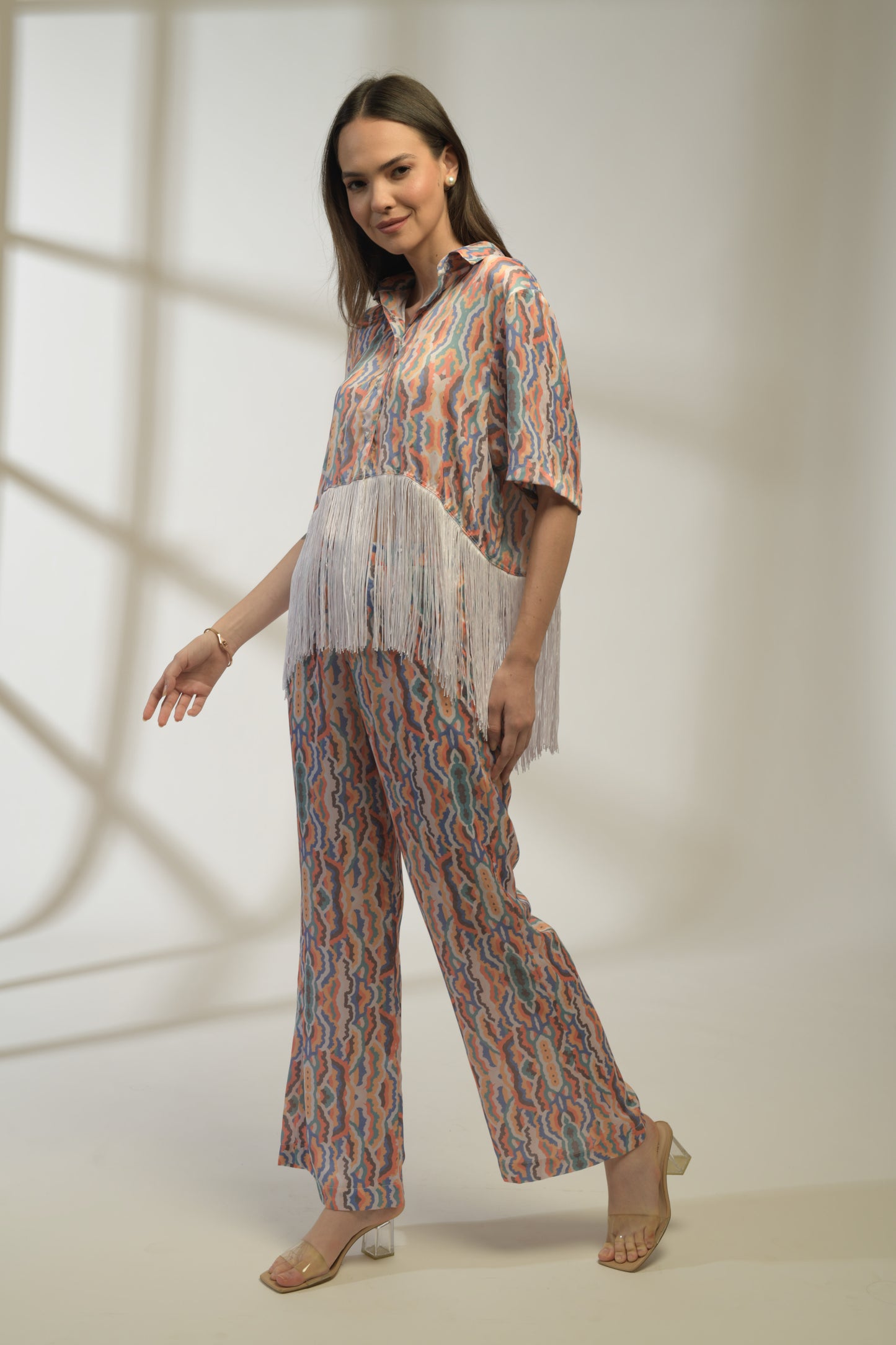 Kelly Boxy Shirt in Printed Viscose Crepe with Fringe Detailing and straight fit pants - Set of 2