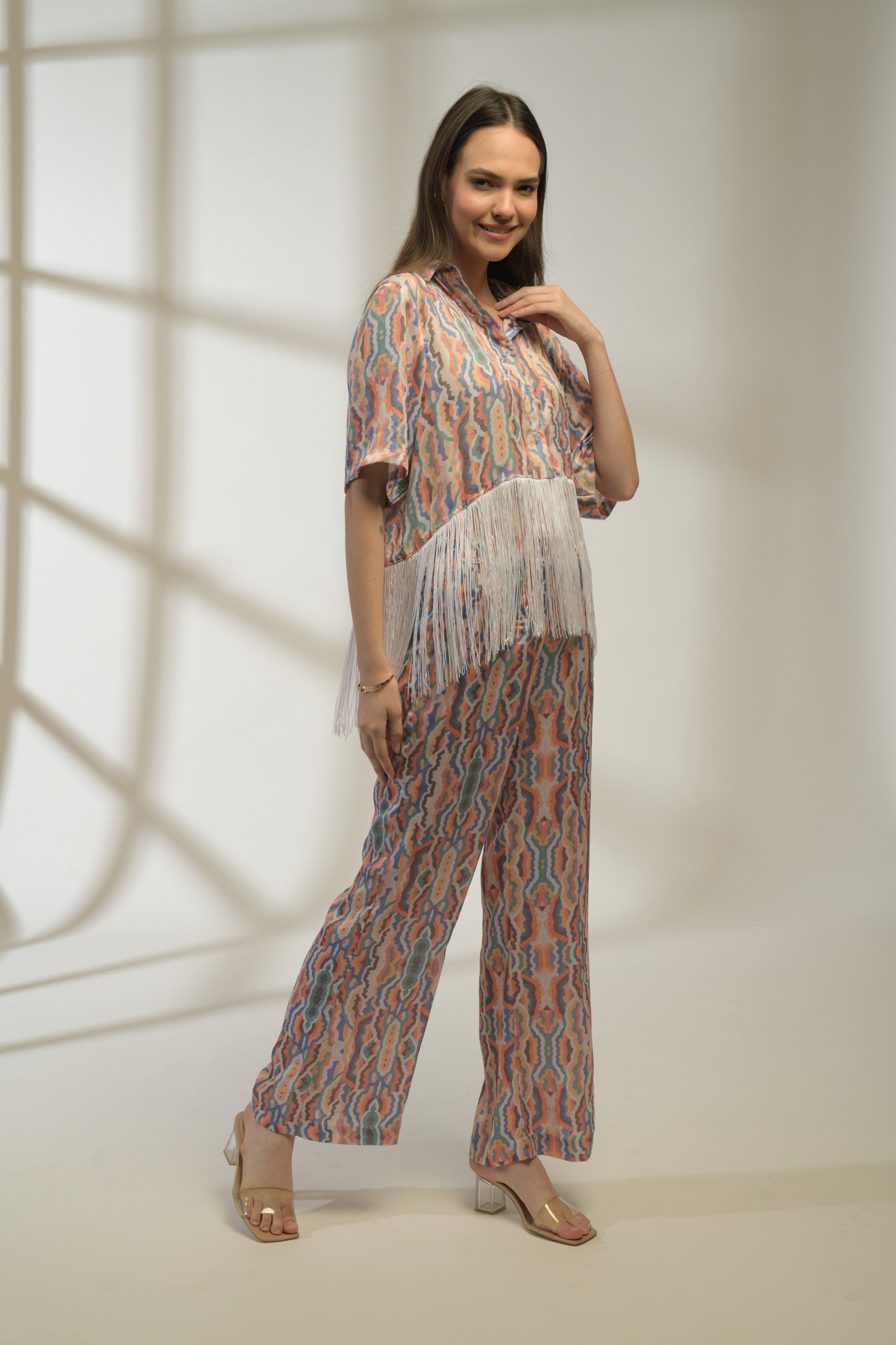 Kelly Boxy Shirt in Printed Viscose Crepe with Fringe Detailing and straight fit pants - Set of 2