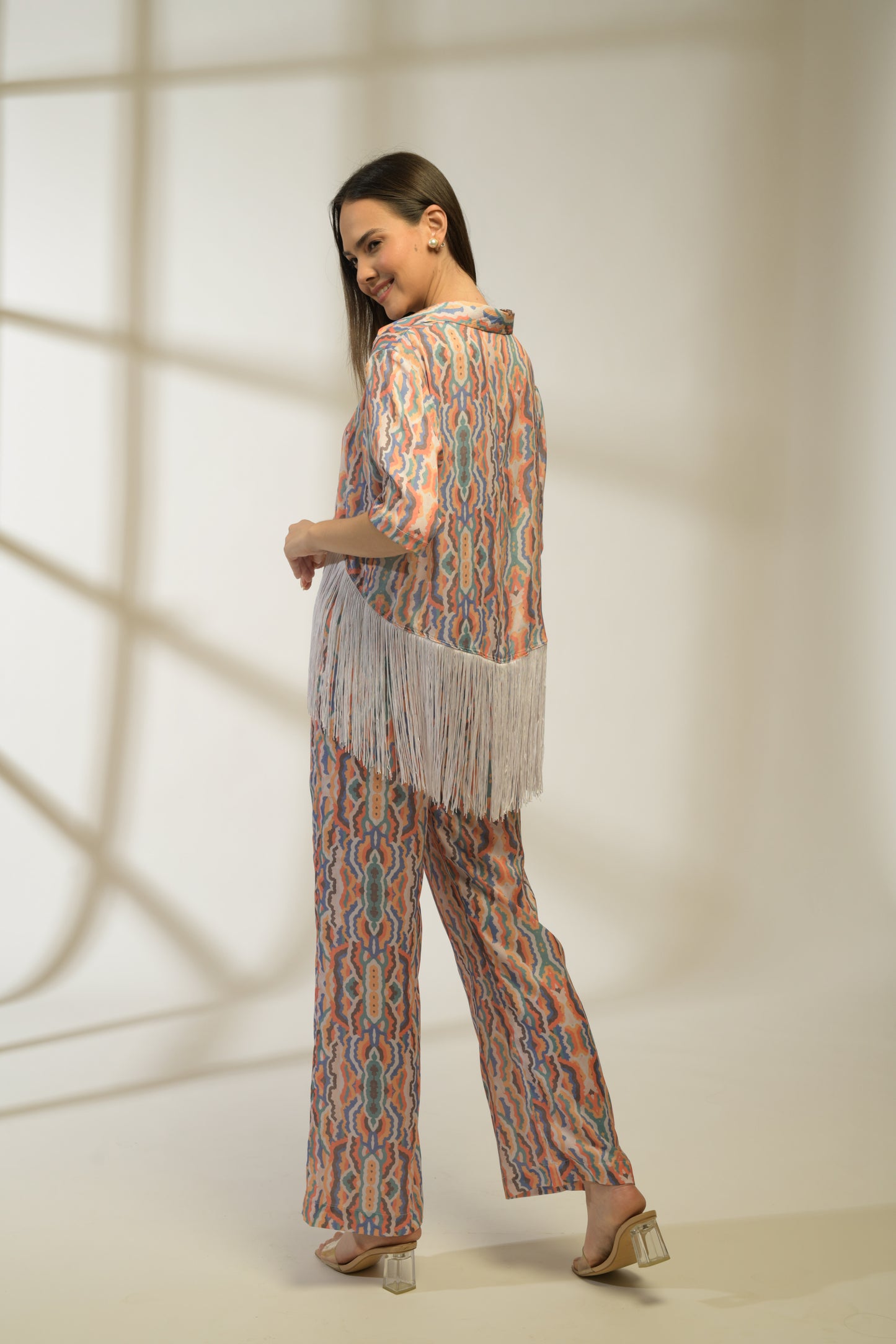 Kelly Boxy Shirt in Printed Viscose Crepe with Fringe Detailing and straight fit pants - Set of 2