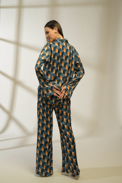 Bella Asymmetric Hem Shirt with open Cuff and Pants in Printed Viscose Crepe - Set of 2