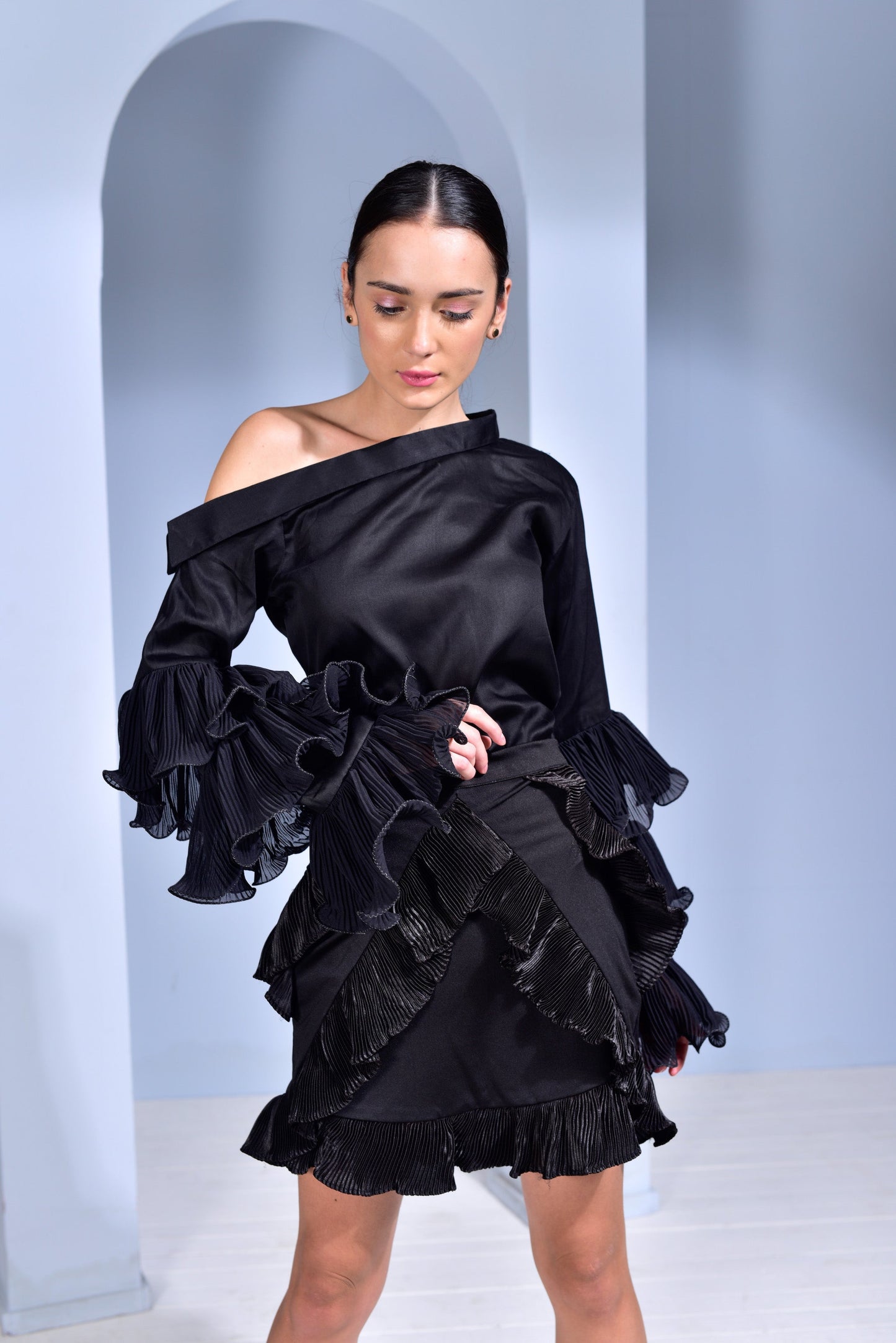 Hot Toddy Asymmetric Collar Top with Pleated Layered Ruﬄe Sleeves - White