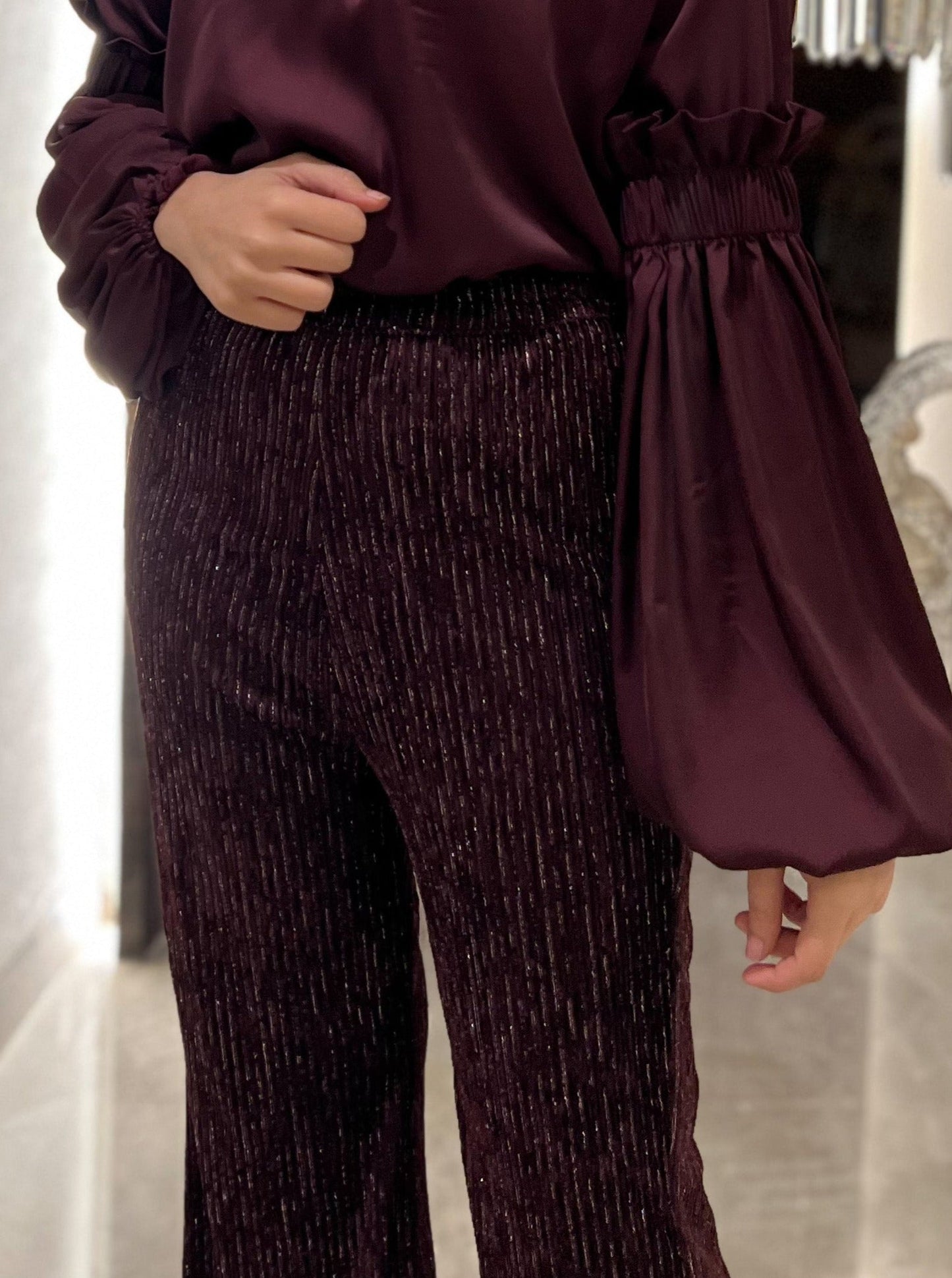 Glimmer Lurex Velvet Fit & Flared Pants ( Burgundy )